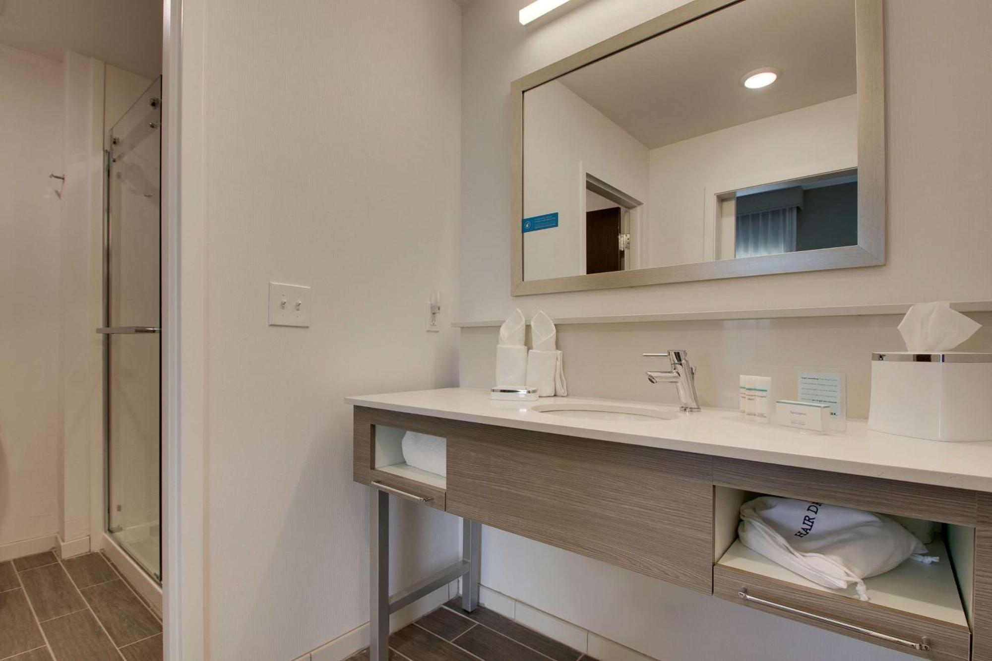 Hampton Inn & Suites By Hilton Knightdale Raleigh Extérieur photo