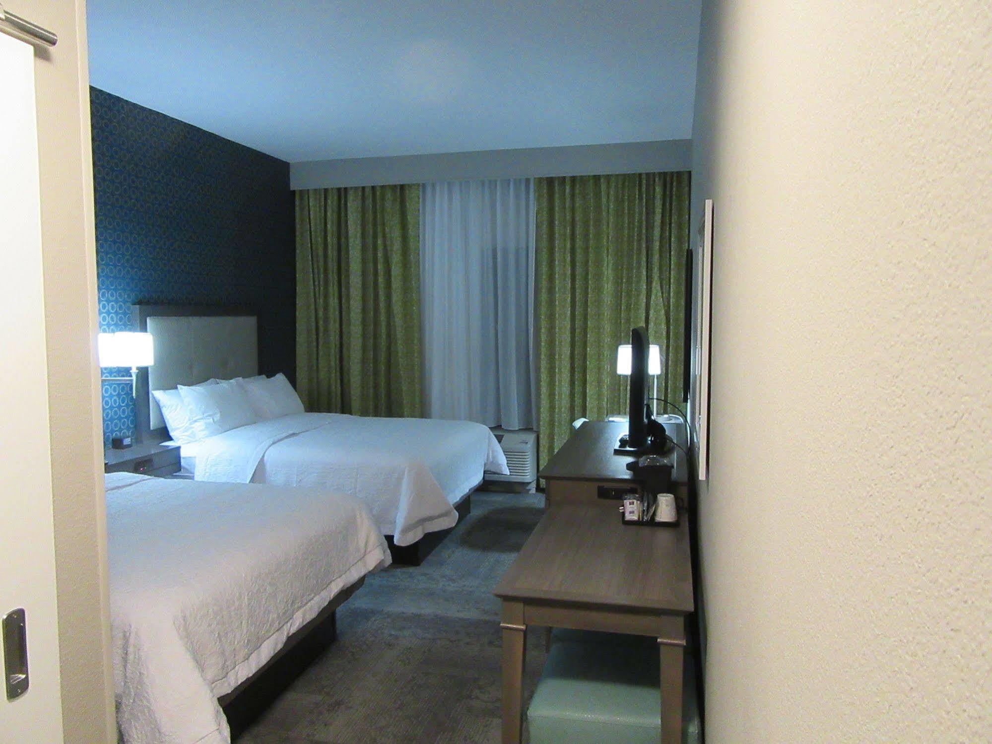 Hampton Inn & Suites By Hilton Knightdale Raleigh Extérieur photo
