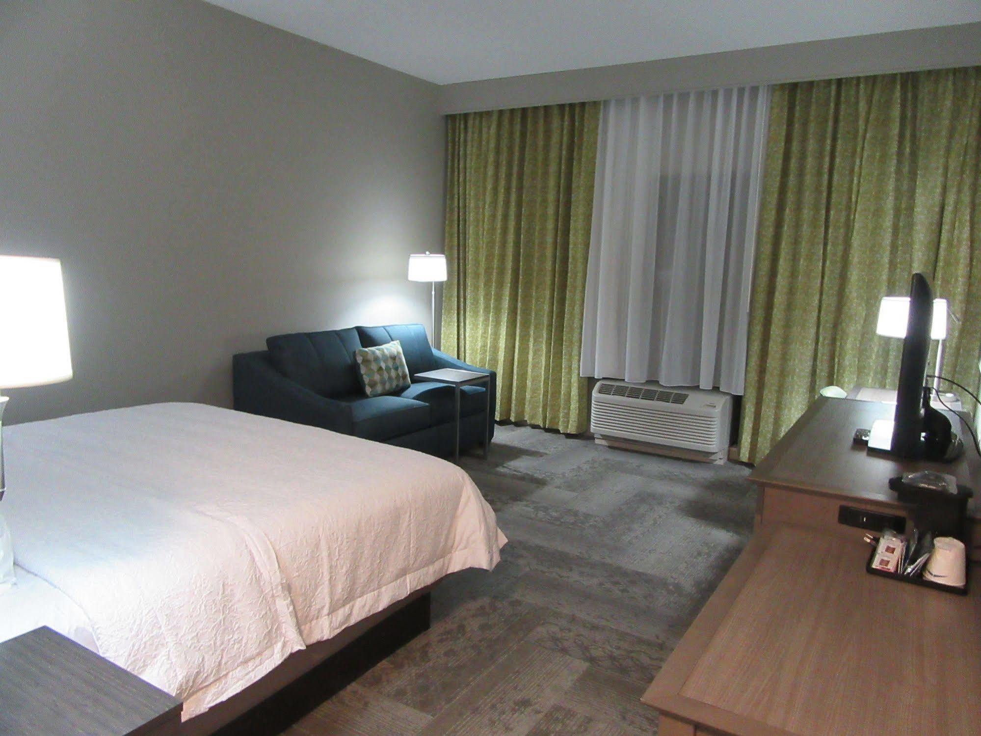 Hampton Inn & Suites By Hilton Knightdale Raleigh Extérieur photo