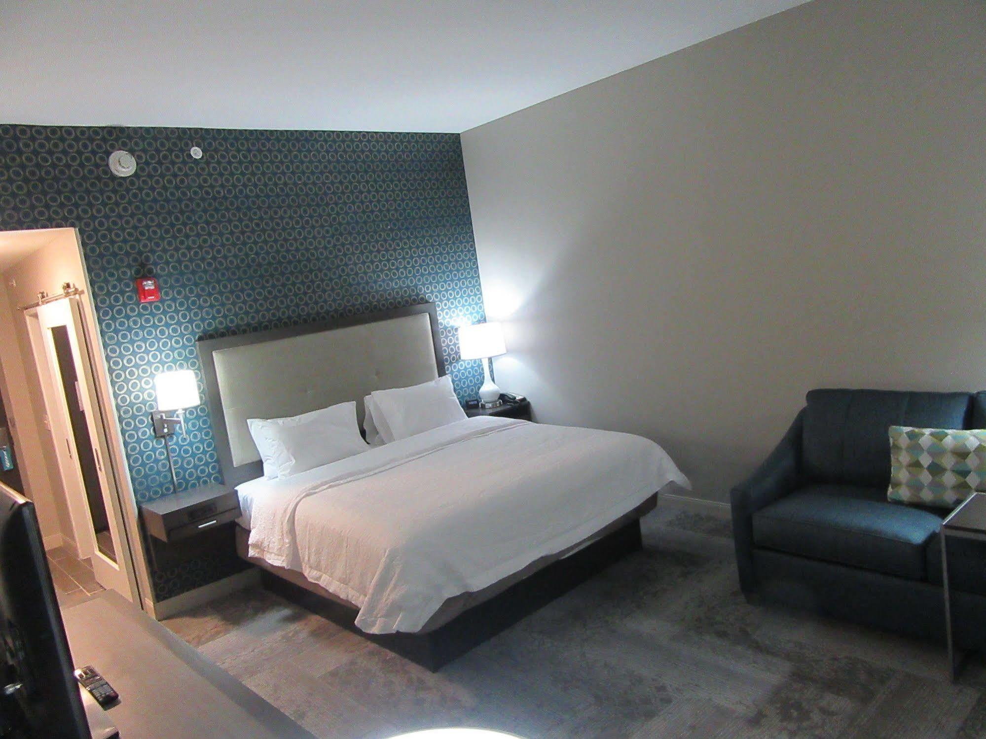 Hampton Inn & Suites By Hilton Knightdale Raleigh Extérieur photo