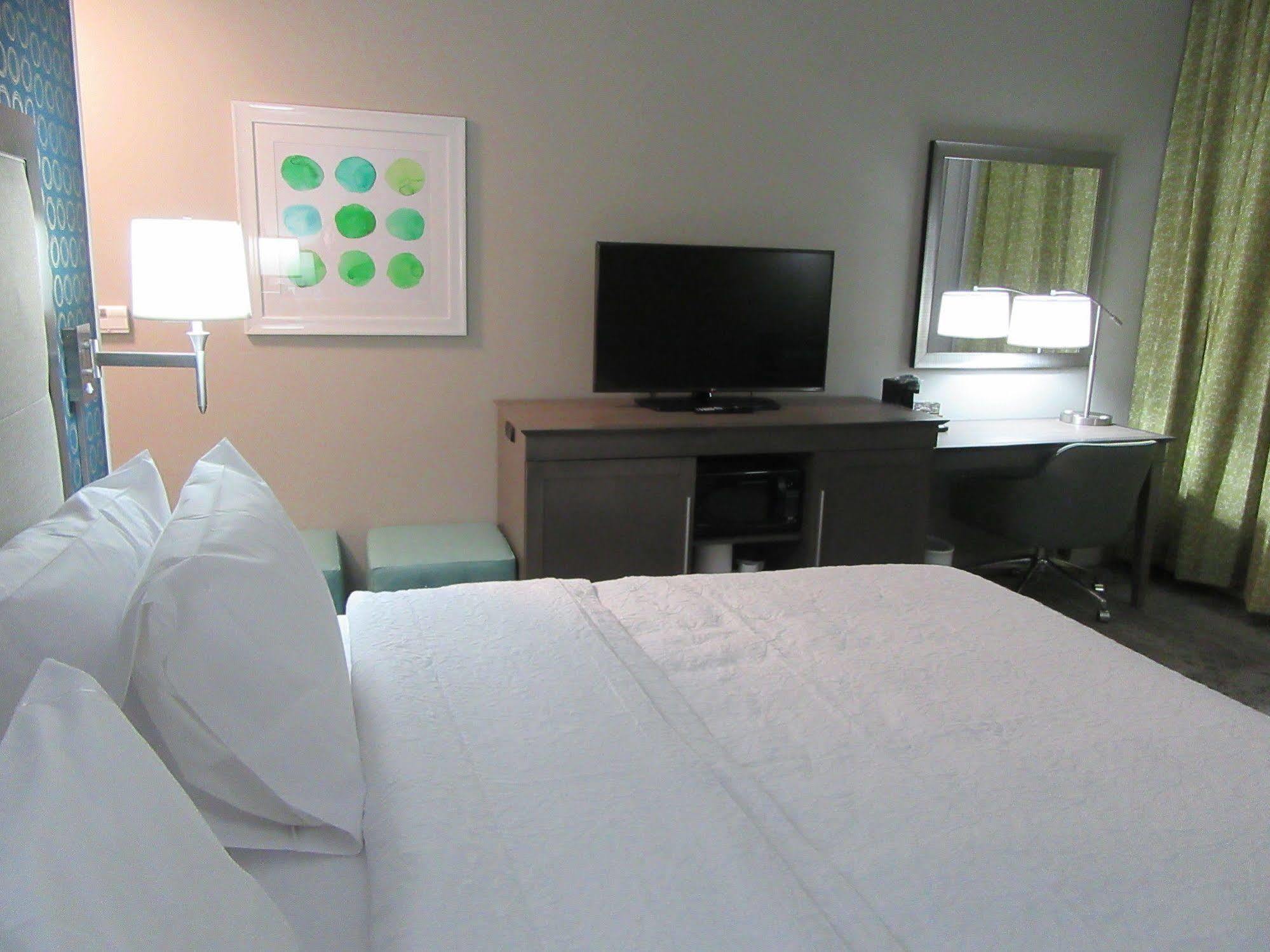 Hampton Inn & Suites By Hilton Knightdale Raleigh Extérieur photo