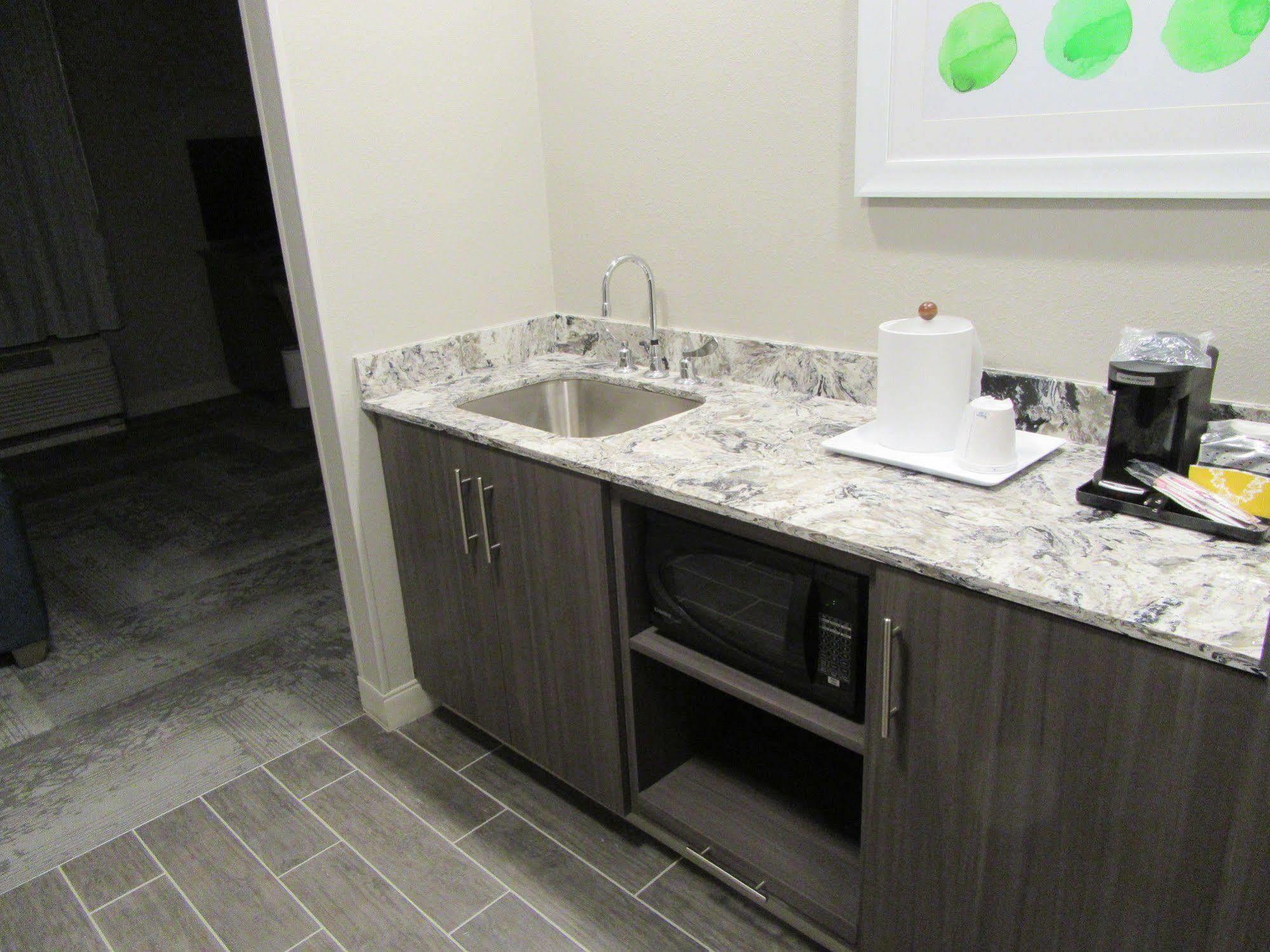 Hampton Inn & Suites By Hilton Knightdale Raleigh Extérieur photo