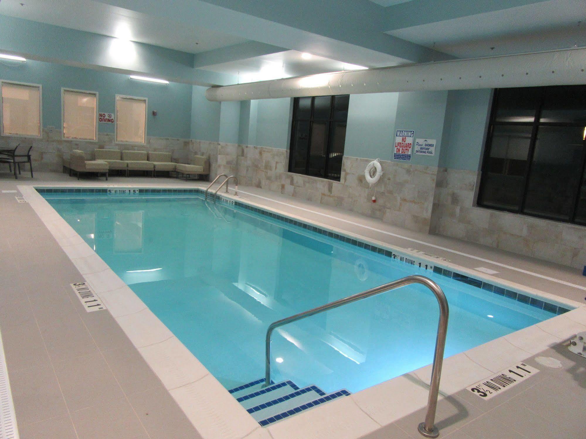 Hampton Inn & Suites By Hilton Knightdale Raleigh Extérieur photo