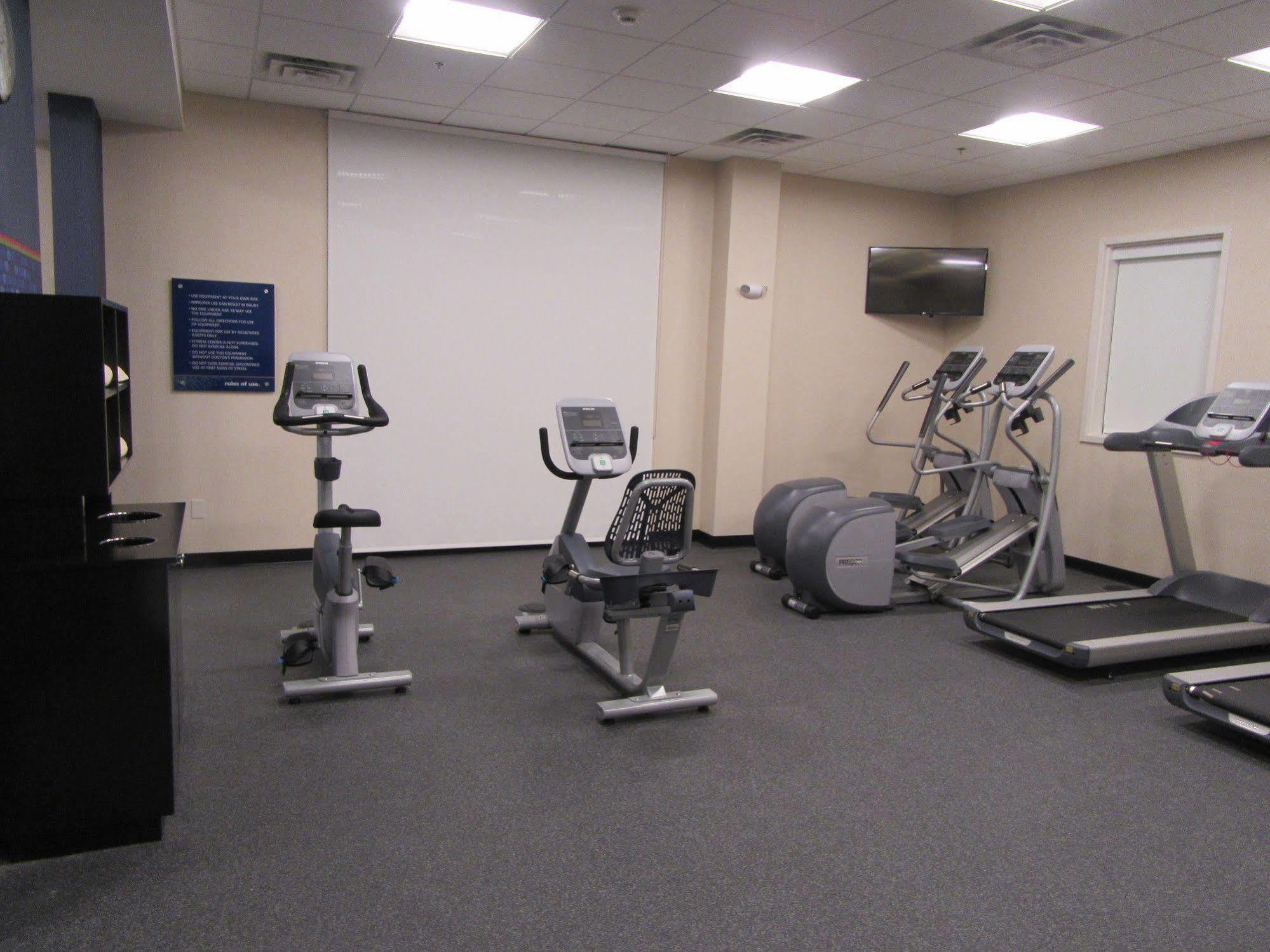 Hampton Inn & Suites By Hilton Knightdale Raleigh Extérieur photo